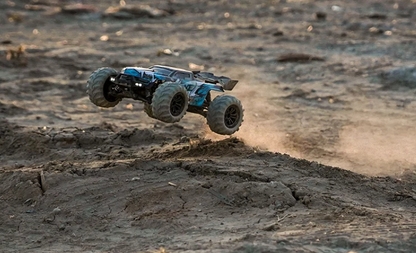 Voiture Télécommandée 4x4 1:16 Haute Vitesse 70 km/h – RC Car Tout-Terrain Drift Monster Truck avec LED, 7.4V Batterie Rechargeable, Modèles 50 km/h & 70 km/h jeu enfant et adulte